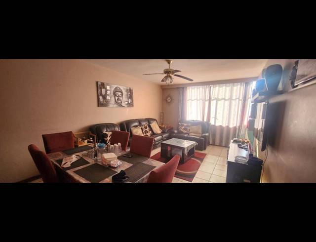 2 BEDROOM APARTMENT FOR SALE IN BEDFORD GARDENS